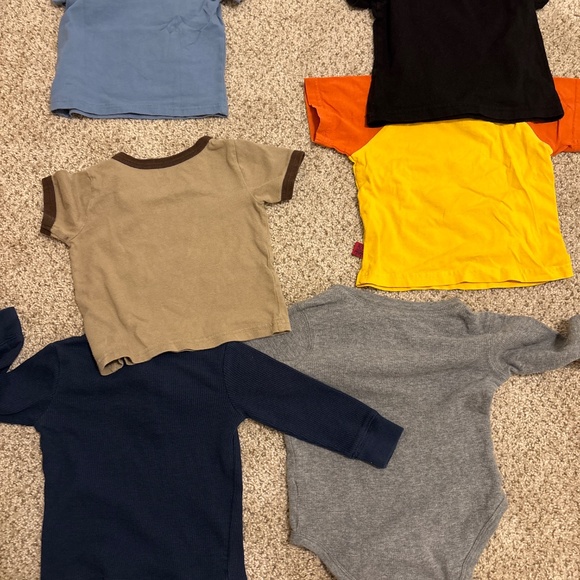 Toddler assortment of shirts 12-24 months - Picture 2 of 2